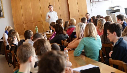 Debata na pardubickém gymnáziu
Autor: Veronika Rejmanová Podporujeme individuální vzdělávání na druhém stupni základních škol